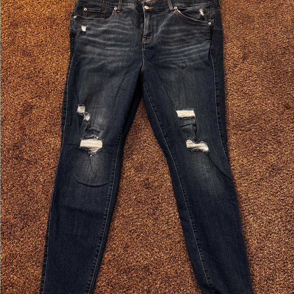 Torrid distressed bombshell skinny jean